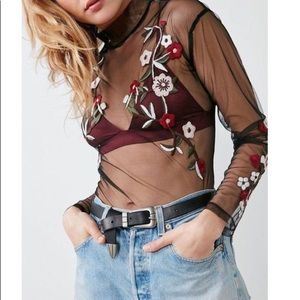 {Urban Outfitters}Silence+Noise Floral Embroidered